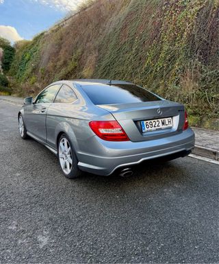 Mercedes-Benz Clase C 220 CDI AMG
