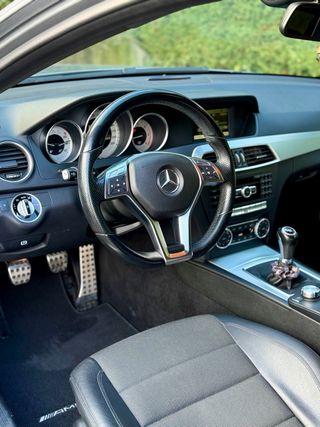 Mercedes-Benz Clase C 220 CDI AMG