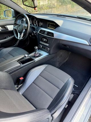Mercedes-Benz Clase C 220 CDI AMG