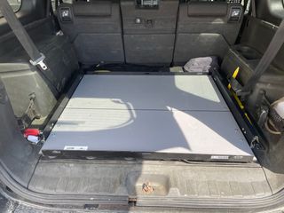 Bandeja corredera maletero T5