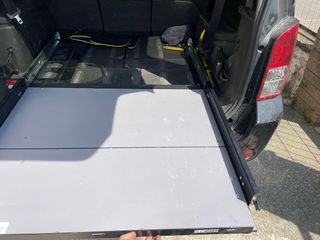 Bandeja corredera maletero T5