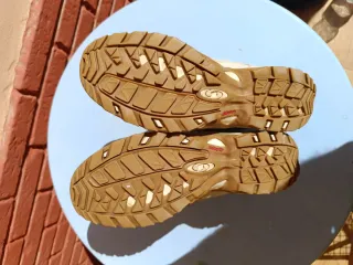 Botas Salomon Gore-Tex Beige/Morado Talla 38