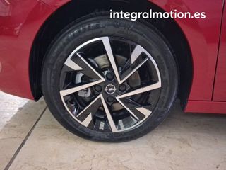 Opel Corsa 1.2T XHLHybrid 81kW GS eDCT