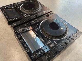 2 Pioneer DJ CDJ-2000NXS2