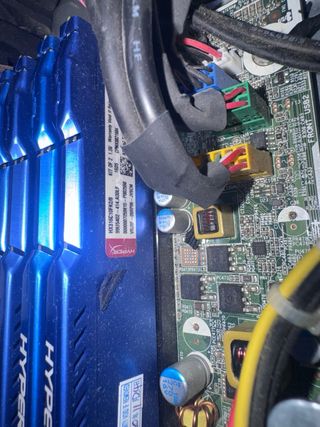 Torre HP Negra/Plateada