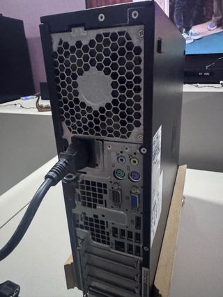 Torre HP Negra/Plateada