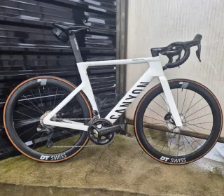 Canyon Aeroad CF SLX 8 potenciometro 4iiii