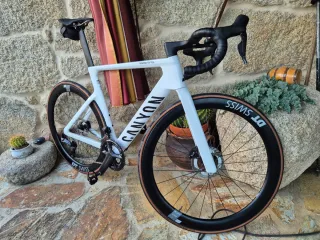 Canyon Aeroad CF SLX 8 potenciometro 4iiii