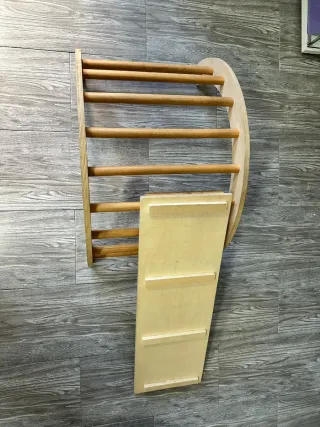 Juego Montessori madera. Arco y Tobogán