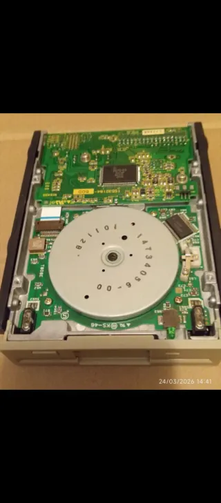 Floppy disk TEAC FD-235HF 3,5 pollici vintage