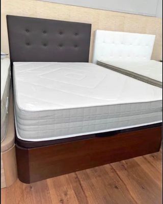 Cama y canapé y colchón