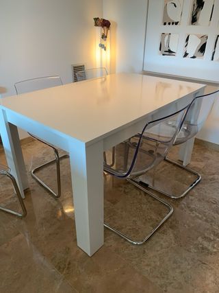 Sedia Ikea modello Tobias in metacrilato e metallo