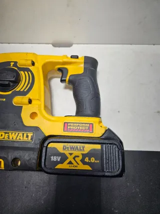 Taladro Percutor Dewalt DCH253 18V