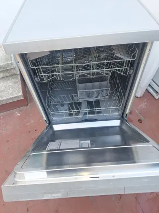 Lavavajillas balay,,, seminuevo buen precio y nego