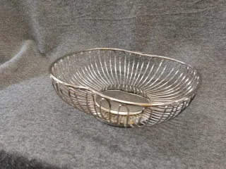 Pequeño frutero de metal