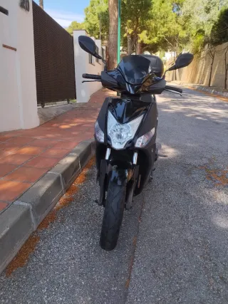 Moto Scooter Negra