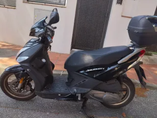 Moto Scooter Negra