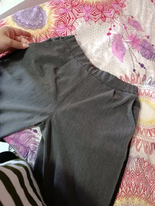 Pantalones tobilleros grises mujer