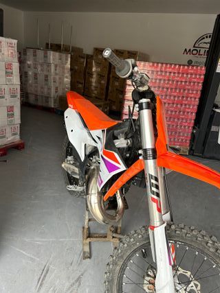 KTM 125 2024 - 4 horas de uso