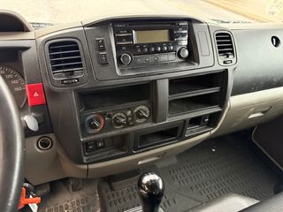 NISSAN NT400 CAJA TOLDO + PLATAFORMA