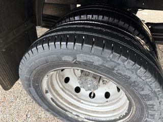 NISSAN NT400 CAJA TOLDO + PLATAFORMA