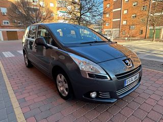 Peugeot 5008 2010