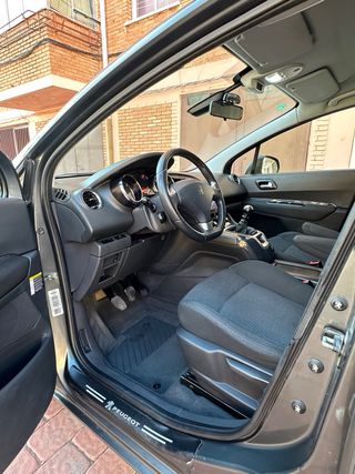 Peugeot 5008 2010