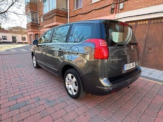 Peugeot 5008 2010