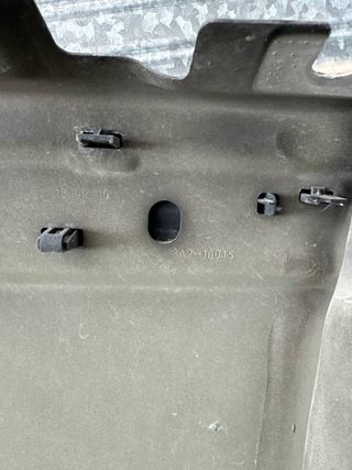 Aleta Delantera Range Rover Velar Negra