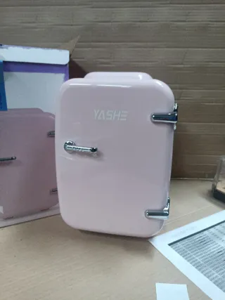Nevera Mini YASHE 4L Cosmética Rosa
