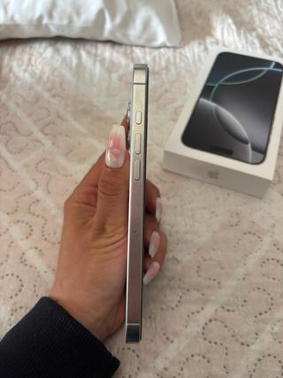 iPhone 16 Pro max Plata