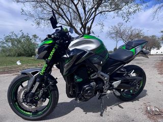 Kawasaki Z900 Full