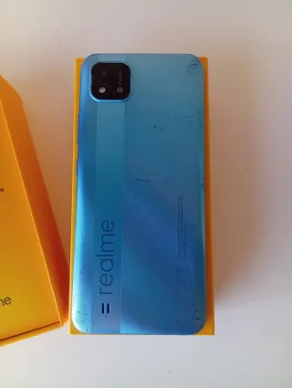 Realme C11 (2021) Caja y Móvil