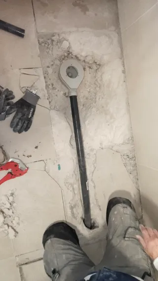 Fontanero urgencias 24h,paletería....etc,