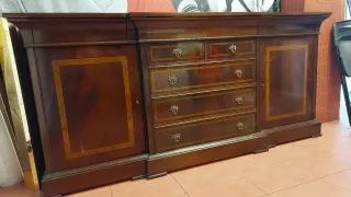 Aparador madera nogal en perfecto estado