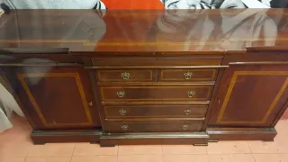 Aparador madera nogal en perfecto estado