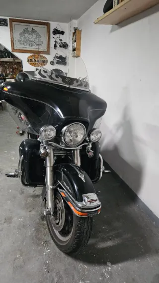 Harley-Davidson Ultra Classic Negra