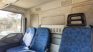 IVECO EUROCARGO 120EL18 - grúa portacoches