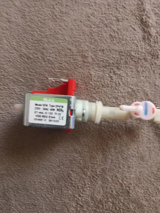 Repuesto Bomba de agua cafetera CECOTEC