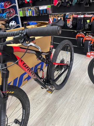 Bicicleta de Wilier doble de Montaña