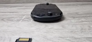 PS Vita Casi Nueva | Bundle Completo