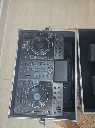 Controladora DJ Denon DJ Prime 2
