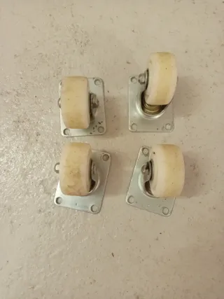 Ruedas para muebles (4 unidades)