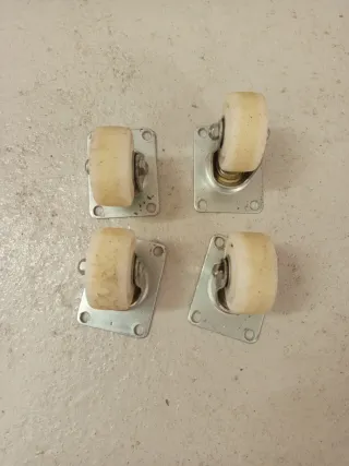 Ruedas para muebles (4 unidades)