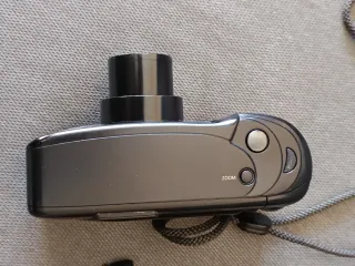 Konica Big Mini BM-311Z Zoom Cámara