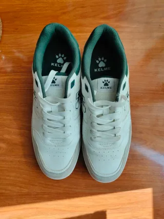 Zapatillas Kelme Hombre Blancas y Grises