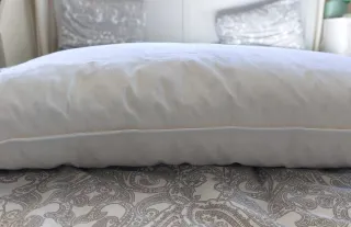 Almohada del Corte Inglés. Pluma & plumon. Sin est