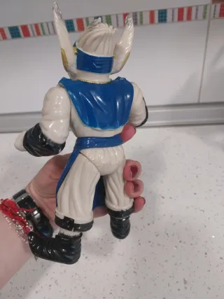 Figura de juguete personaje fantasía