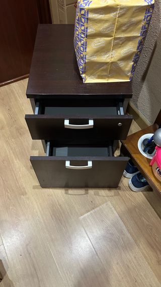 Mueble archivador de madera con 2 cajones