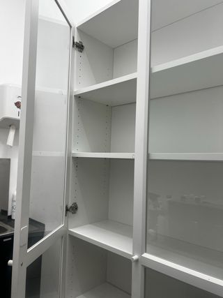 Armario blanco IKEA puertas cristal